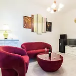 Forum 2Br Apartment In Old Town