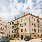 Forum 2Br Apartment In Old Town